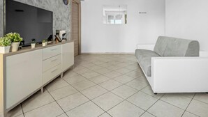 Living area - ZAN20: A Comfortable and Bright Apartment in Milan (Milano)