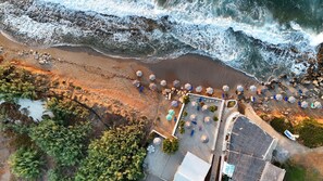 Beach - Seaside Villa with Heated Pool, By Hellocrete (Pigianos Kampos)