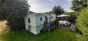 Exterior - Mobile Home for Rent Near the Ocean (Plougrescant)
