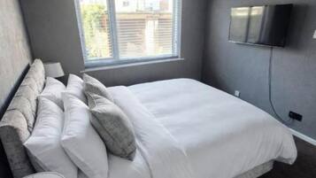 2 chambres, lit parapluie, Wi-Fi gratuit, draps fournis