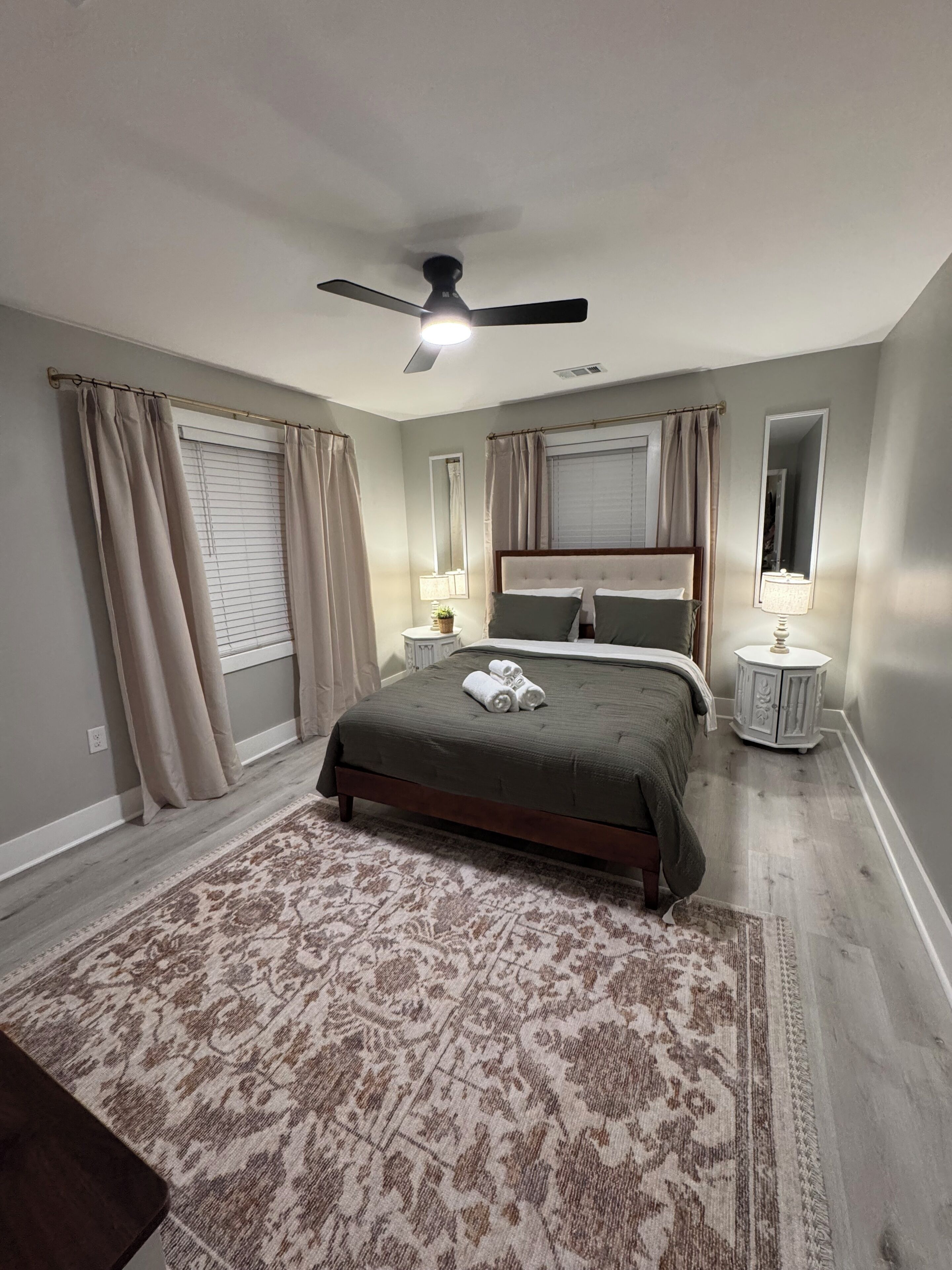 Iron/ironing board, WiFi, bed sheets