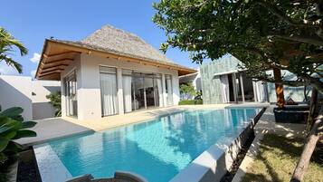 Utomhuspool