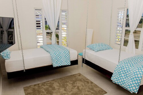 Beyond Escape-solar-powered-3bdrm-near Ocho Rios