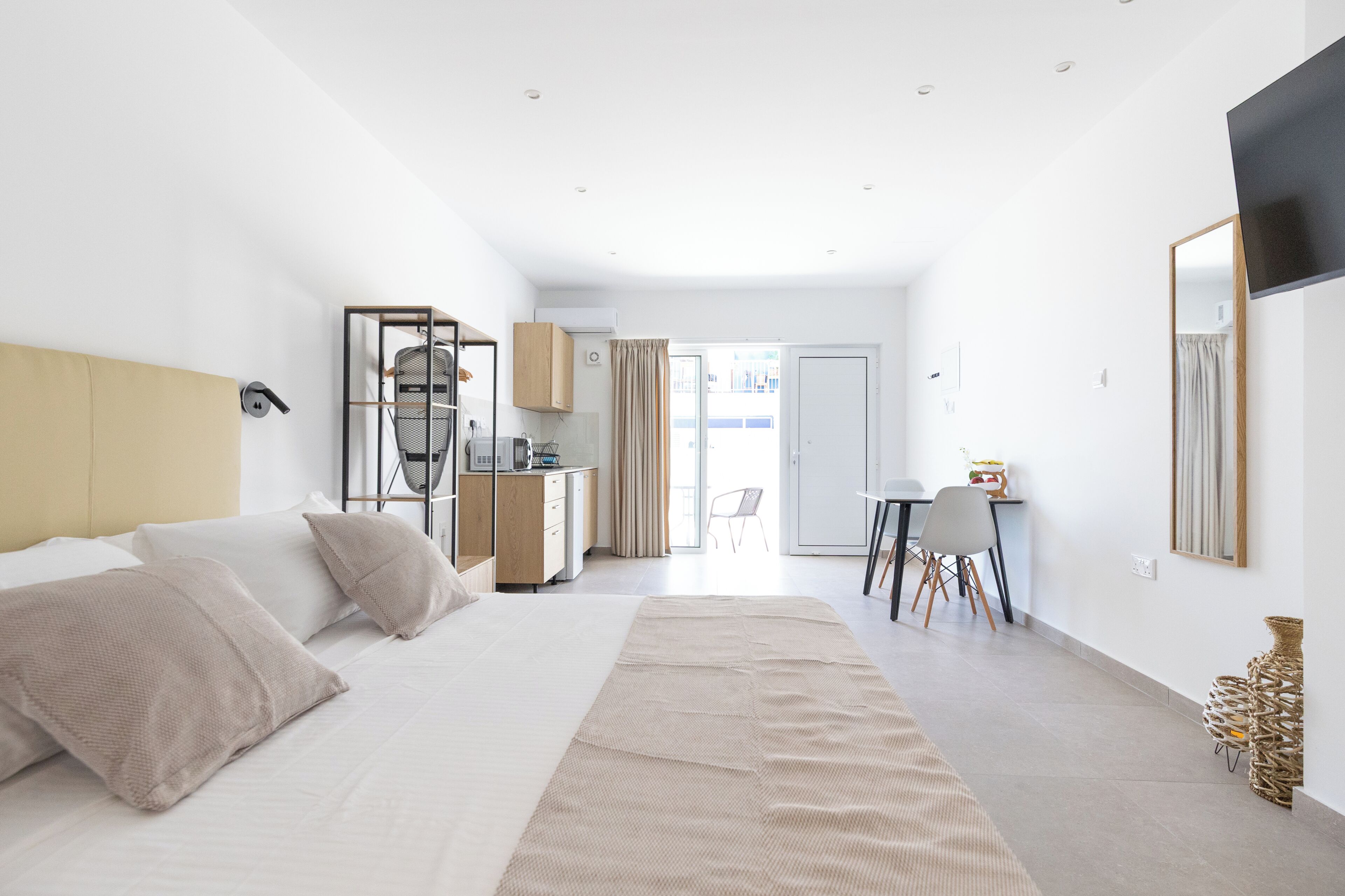 1 bedroom, iron/ironing board, Internet, bed sheets