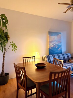 Dining - Vrbo Property (Köln)