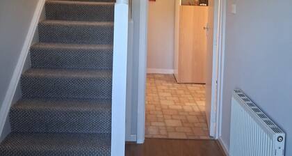 North Dublin 2-bed House, Sleeps 4