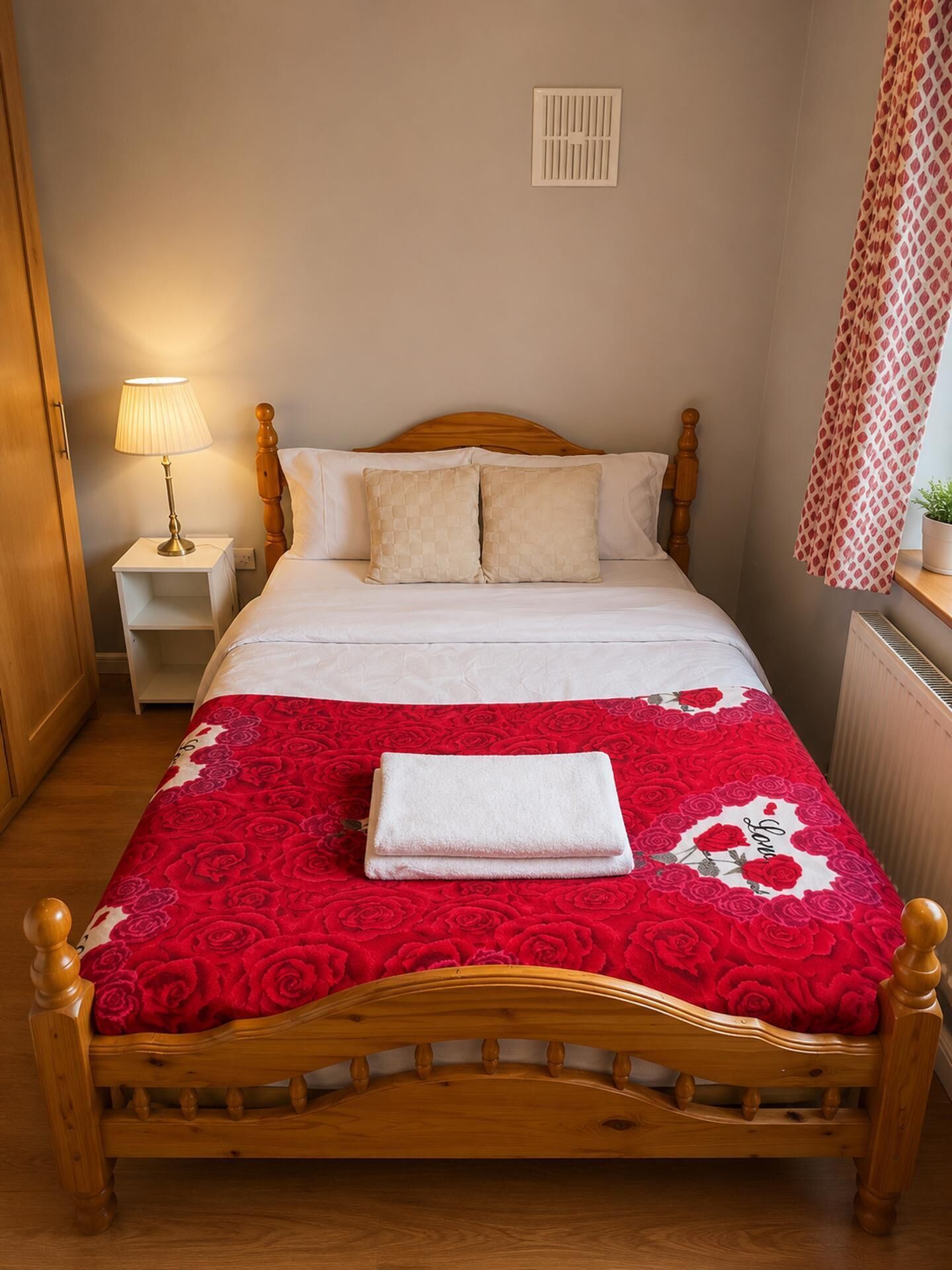 2 bedrooms, WiFi (free)