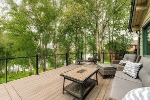 Terrace/patio - Spacious Lakeside Home with Firepit, Wraparound Deck, Kayaks & Gym (Anchorage)