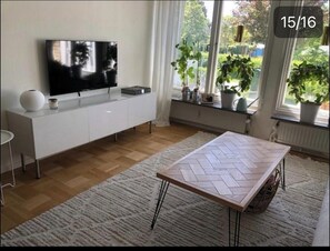 Living area - Vrbo Property (Vällingby)