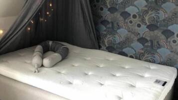 4 chambres, fer et planche à repasser, Wi-Fi, draps fournis