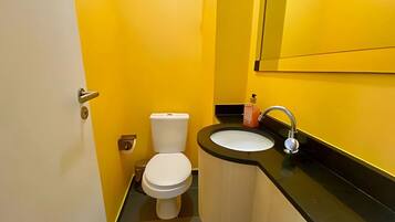 Apartament Deluxe, balcó, vistes a la ciutat | Bany
