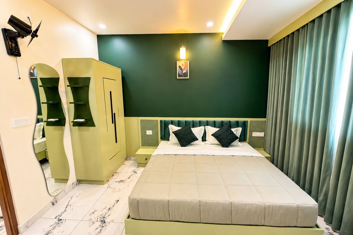 Suite Premium, Aire acondicionado, vistas a la montaña | Sábanas italianas Frette, ropa de cama de alta calidad, minibar
