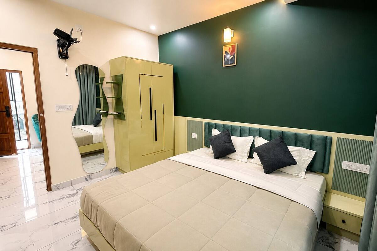ห้องพรีเมียมสวีท, เครื่องปรับอากาศ, วิวภูเขา | โต๊ะทำงาน, พื้นที่ทำงานแบบใช้แล็ปท็อป, Wi-Fi ฟรี