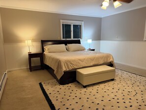 3 bedrooms, WiFi, bed sheets - Riverfront escape at Q’s River Place, a 3 bedroom year round getaway (Hersey)