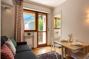 Living area - Via Medal: 1BR apt in the heart of Bardonecchia (Bardonecchia)