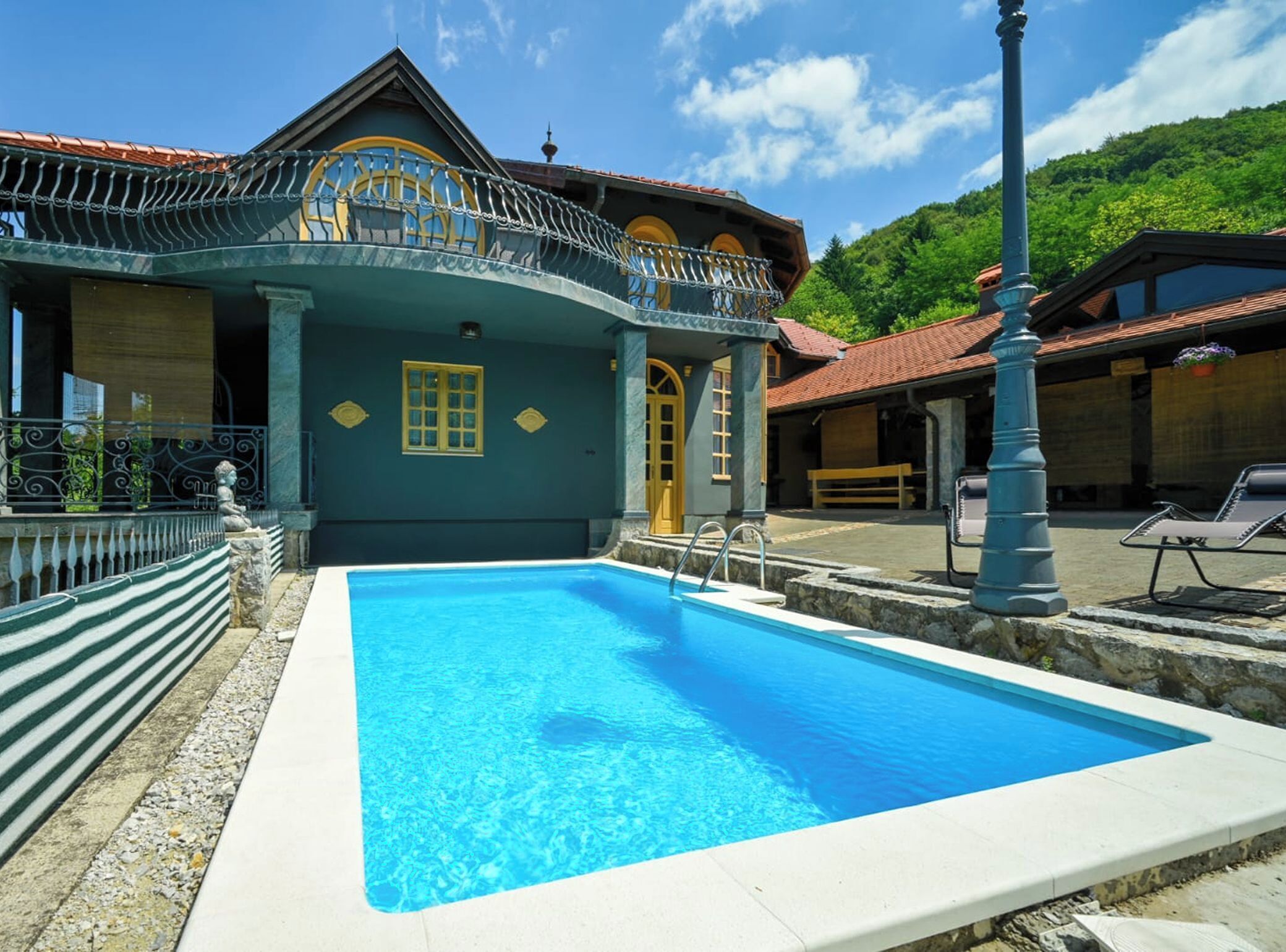 Outdoor pool, pool loungers
