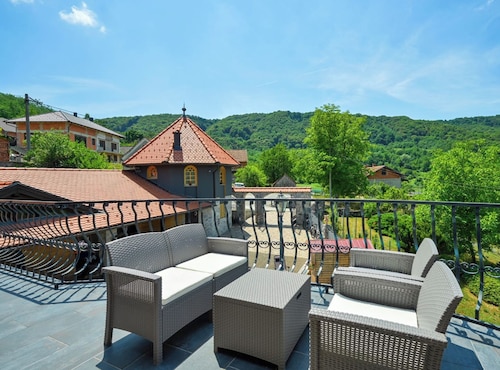 Requiem Rustical Heaven Villa With Outdoor Pool
