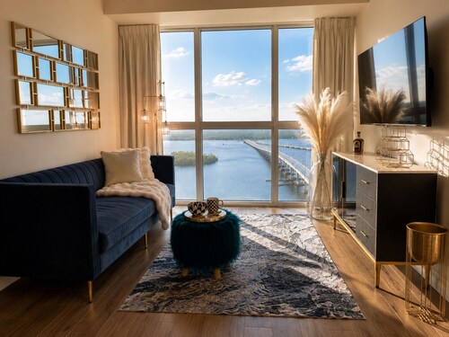 The Waterfront Penthouse-Luxe Experience