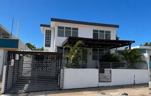 Exterior - Peaceful 3-bedroom apartment with AC in beautiful Luquillo (Luquillo)