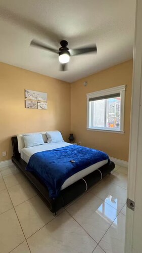 Cozy 1 Bedroom Private Suite | Self Check-In | Free Parking