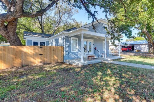 Walk to Downtown Shops & BBQ: Home w/ Fenced Yard!