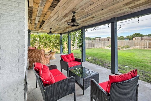 Pet-Friendly Lockhart Home With Private Yard!