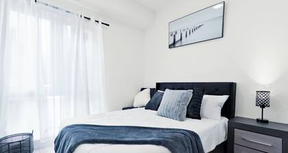 Cozy 2BR Getaway | Near the Falls | Free Parking + Welcome Wine