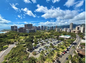 Aerial view - Trump Waikiki (Honolulu)