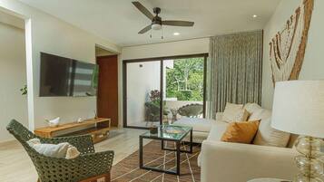Apartment | Living area