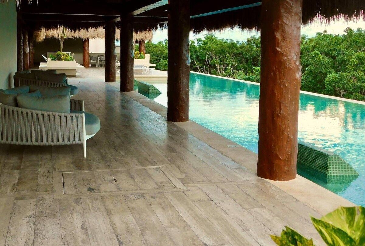 Deluxe Apartment | Pool | Outdoor pool