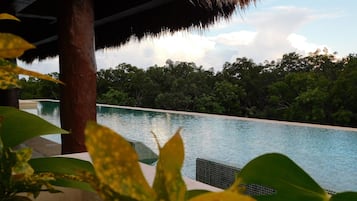 Premium Apartment | Pool | Outdoor pool
