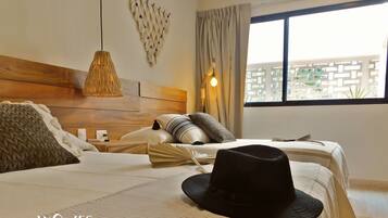 Premium Apartment | In-room safe, blackout curtains, iron/ironing board, free WiFi