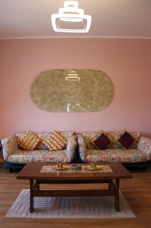 Living area - Vrbo Property (Como)