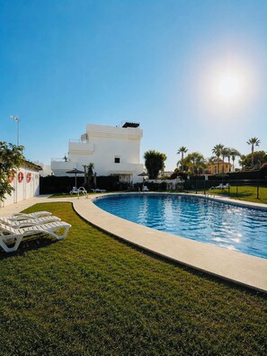 Pool - Penthouse with Private Rooftop Jacuzzi & Sea Views (El Paraíso)