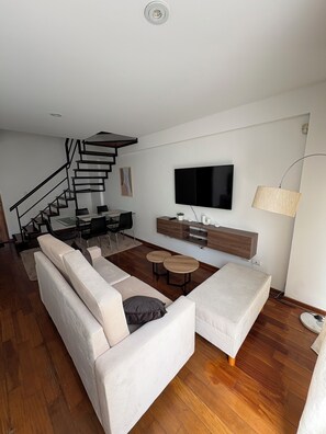 Living area - Spacious Duplex in Miraflores 2 room (Miraflores)