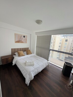 Iron/ironing board, Internet, bed sheets - Spacious Duplex in Miraflores 2 room (Miraflores)