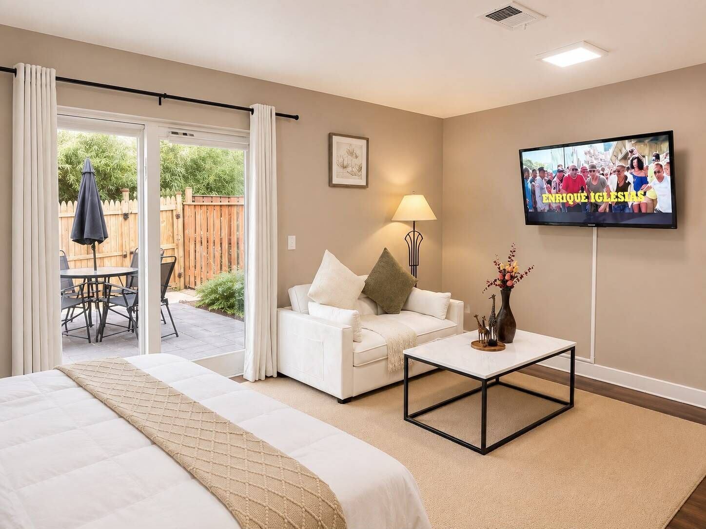 1 slaapkamer, een strijkplank/strijkijzer, wifi, beddengoed