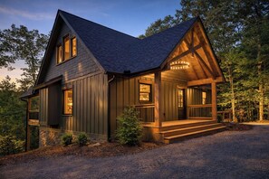 Exterior - Luxury Blue Ridge Cabin Layered Mountain Views • Hot Tub • Sauna • Fire Pit (Blue Ridge)