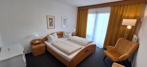 Comfort Double Room, Balcony, Garden View - Urlaub by Julka (Ledenitzen)