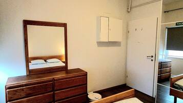 2 bedrooms, Internet, bed sheets