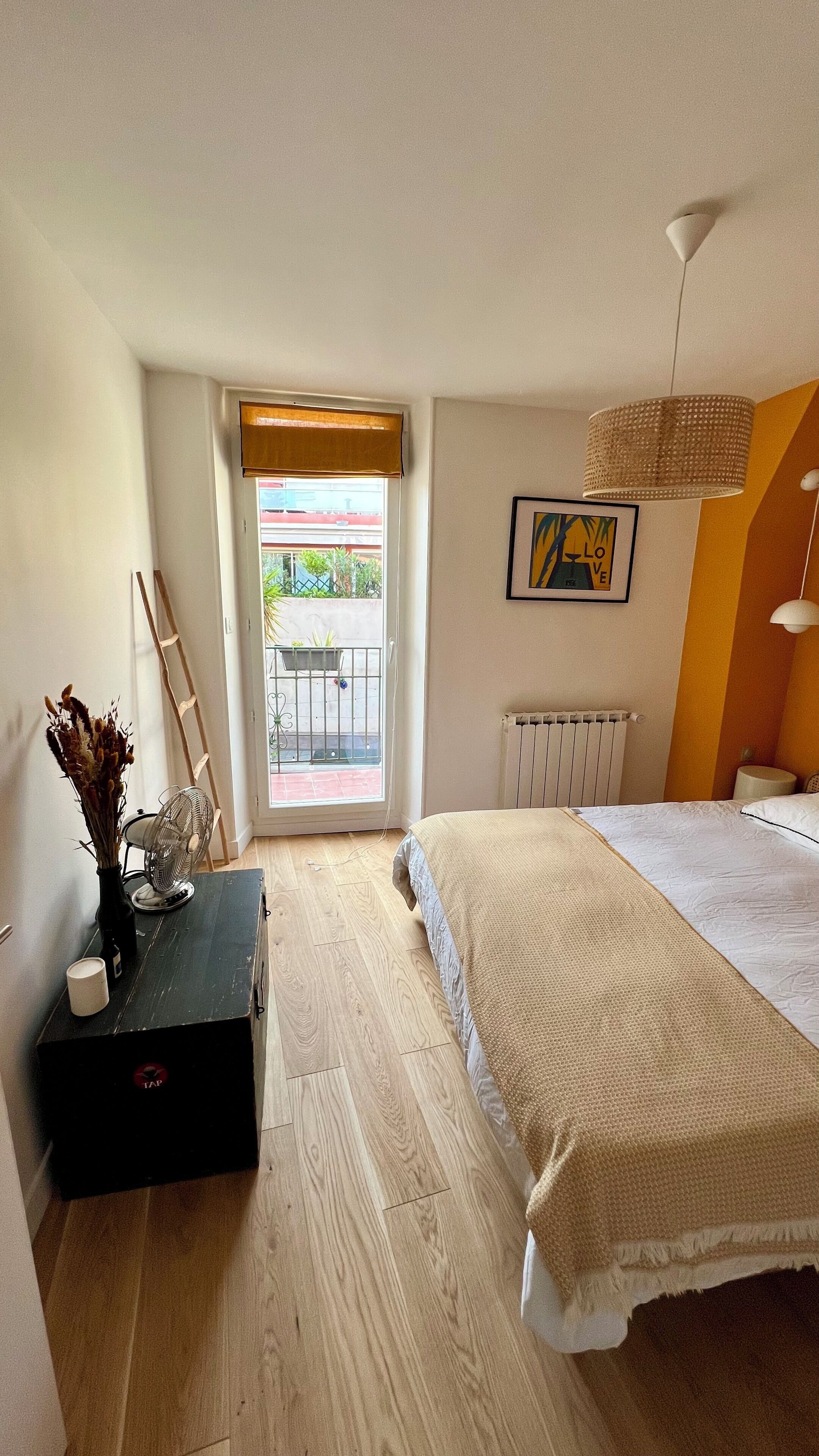 4 bedrooms, iron/ironing board, travel crib, WiFi (free)