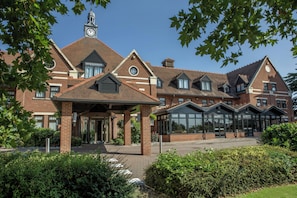 Exterior - Doubletree By Hilton Stratford Upon Avon (Stratford-upon-Avon)