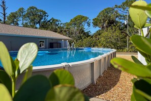 Outdoor pool, a heated pool - Wonderful 4-bedroom building with AC in charming Port Charlotte (Port Charlotte)