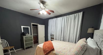 Peaceful 3 bedroom home and room for 4 boats near Atoka, McGee, and Sardis Lake