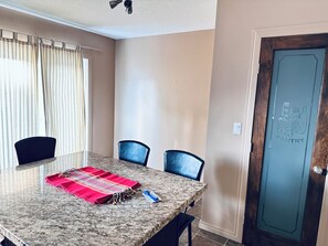 Dining -     Cozy Rural Retreat | 3BR Home for Families & Friends (Williams Lake)