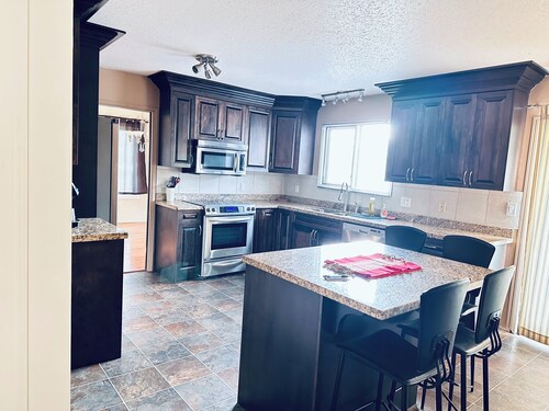     Cozy Rural Retreat | 3BR Home for Families & Friends