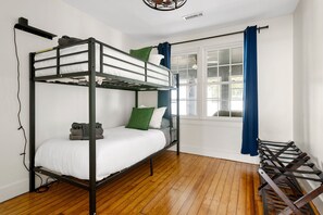 6 Schlafzimmer, Bügeleisen/Bügelbrett, WLAN, Bettwäsche