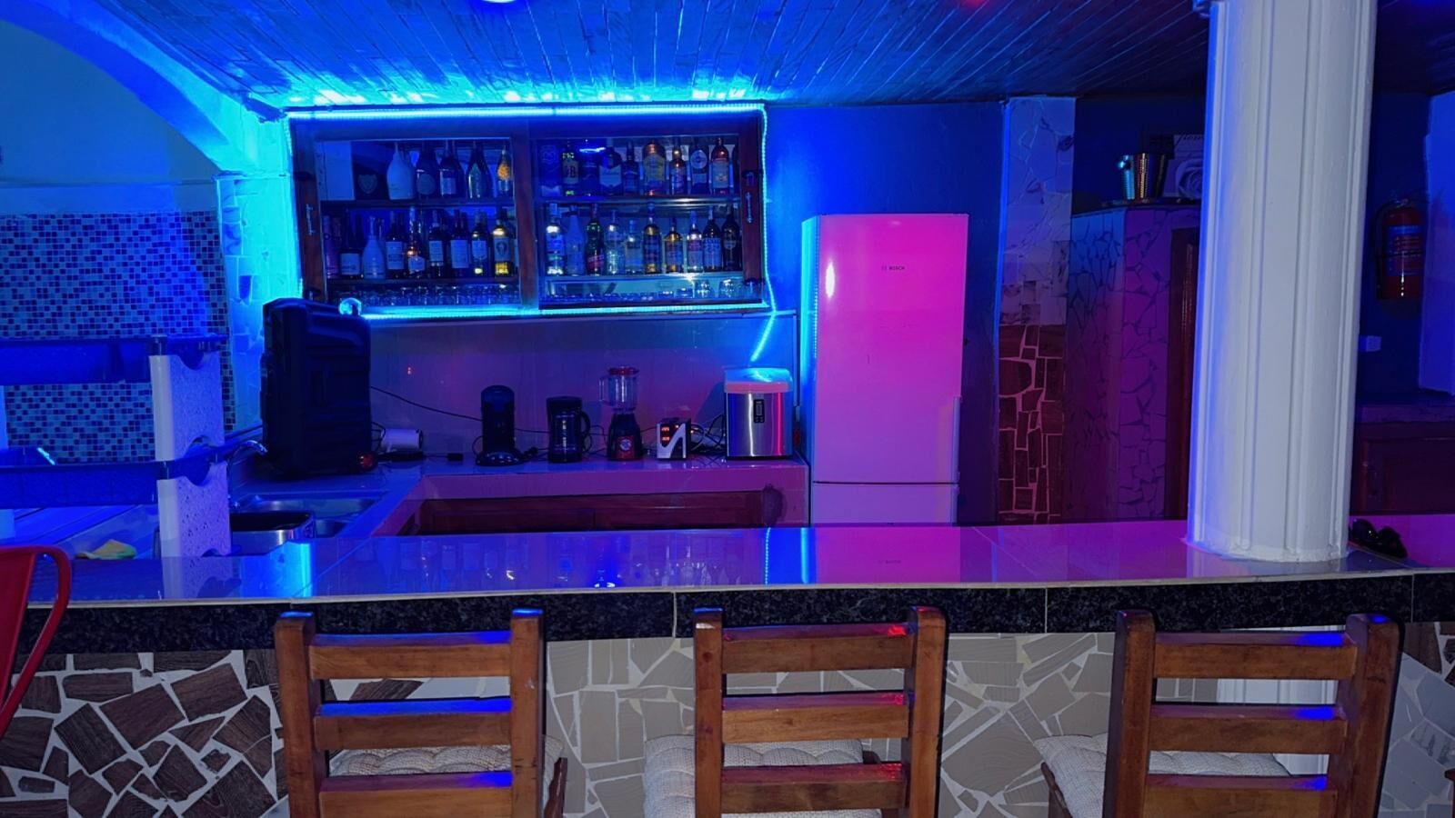 Bar (en la propiedad)
