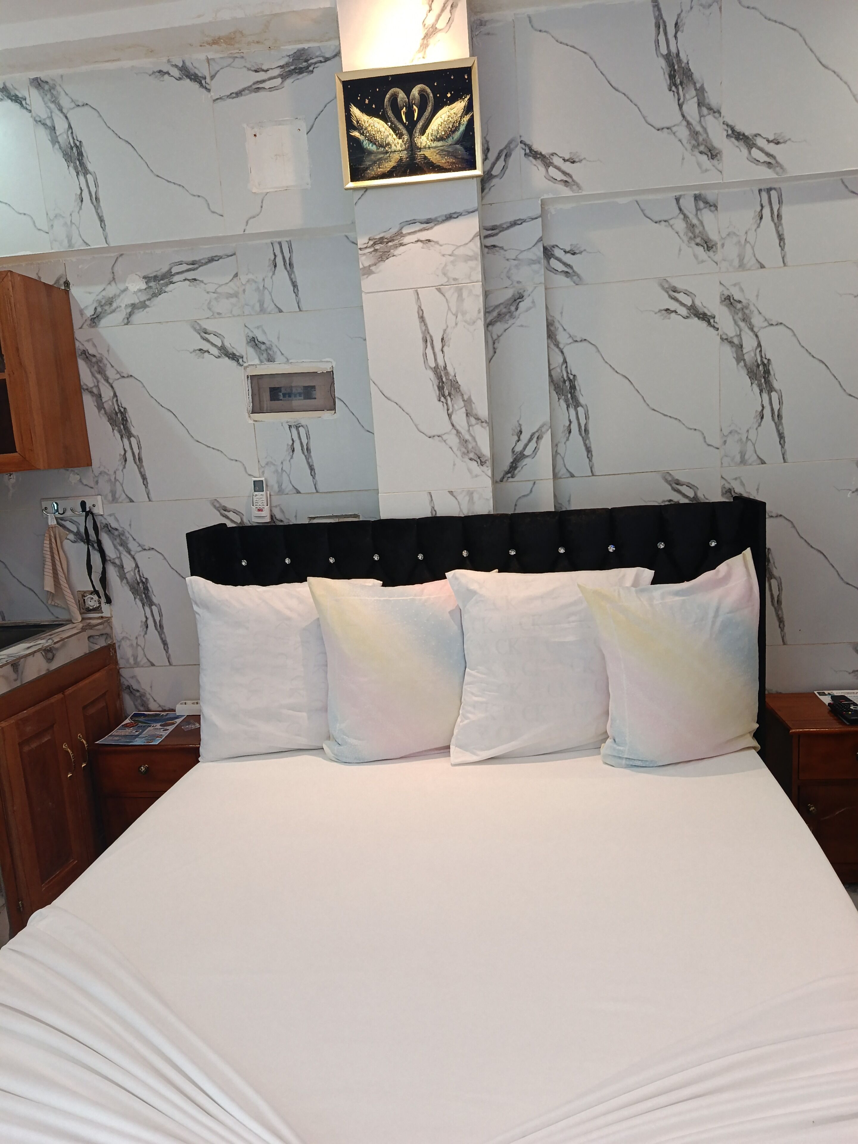 Comfort Room, Balcony | In-room safe, blackout drapes, iron/ironing board, bed sheets