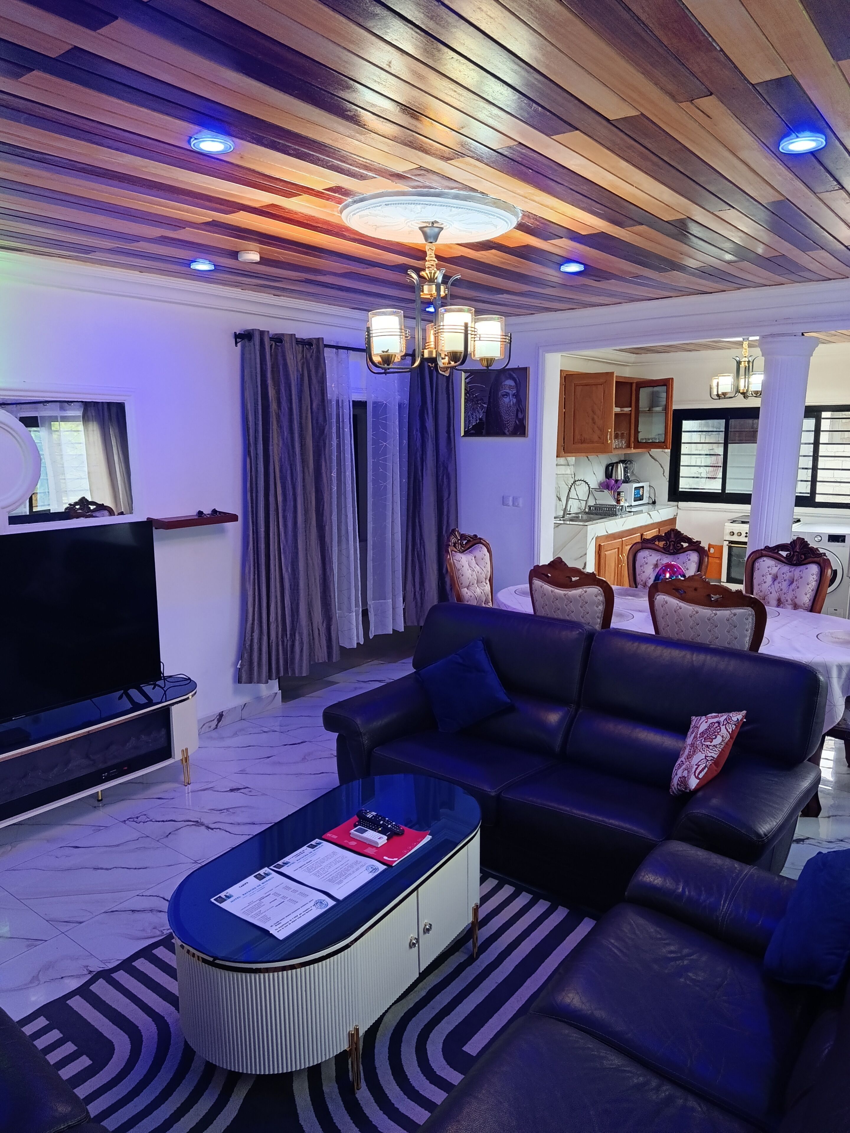 Family Apartment, 2 Bathrooms | Living area